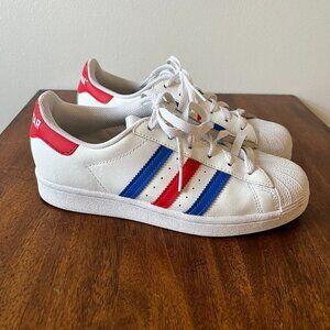 Adidas Americana vs. Superstar